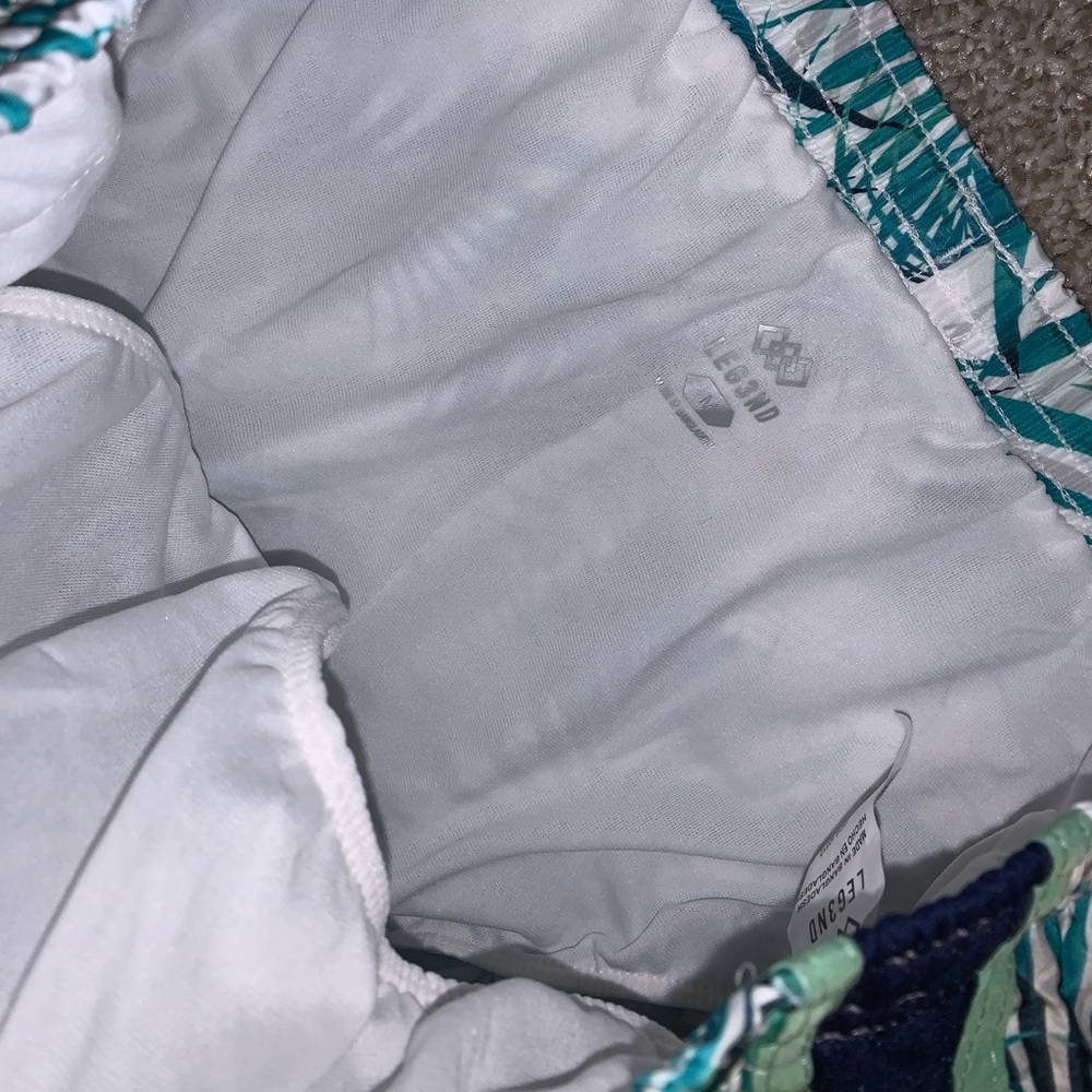 Leg3nd Green & White Tropic Athletic shorts size M - Picture 8 of 10